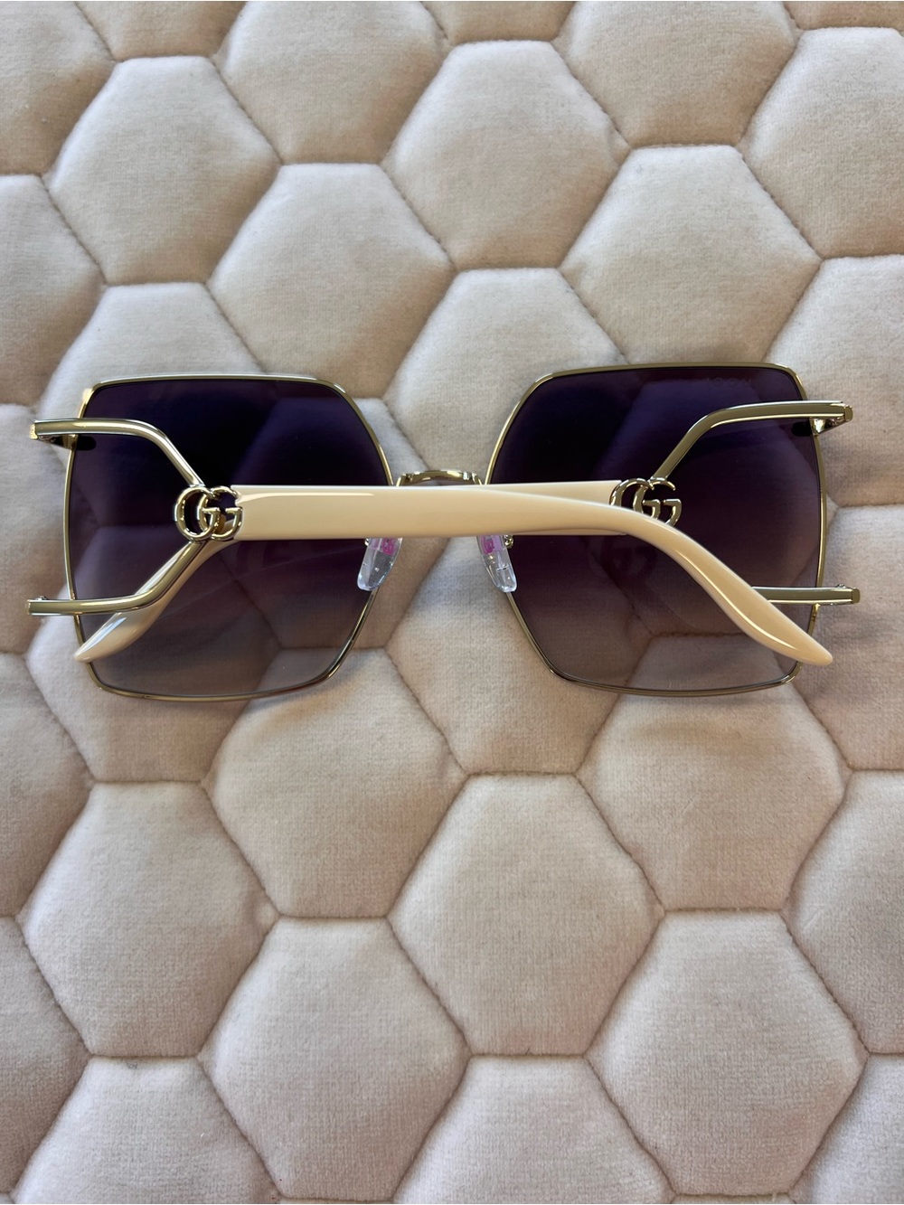 Authentic Gucci GG 1564S Sunglass oversized retro shape with signature GG’s - Picture 3 of 8